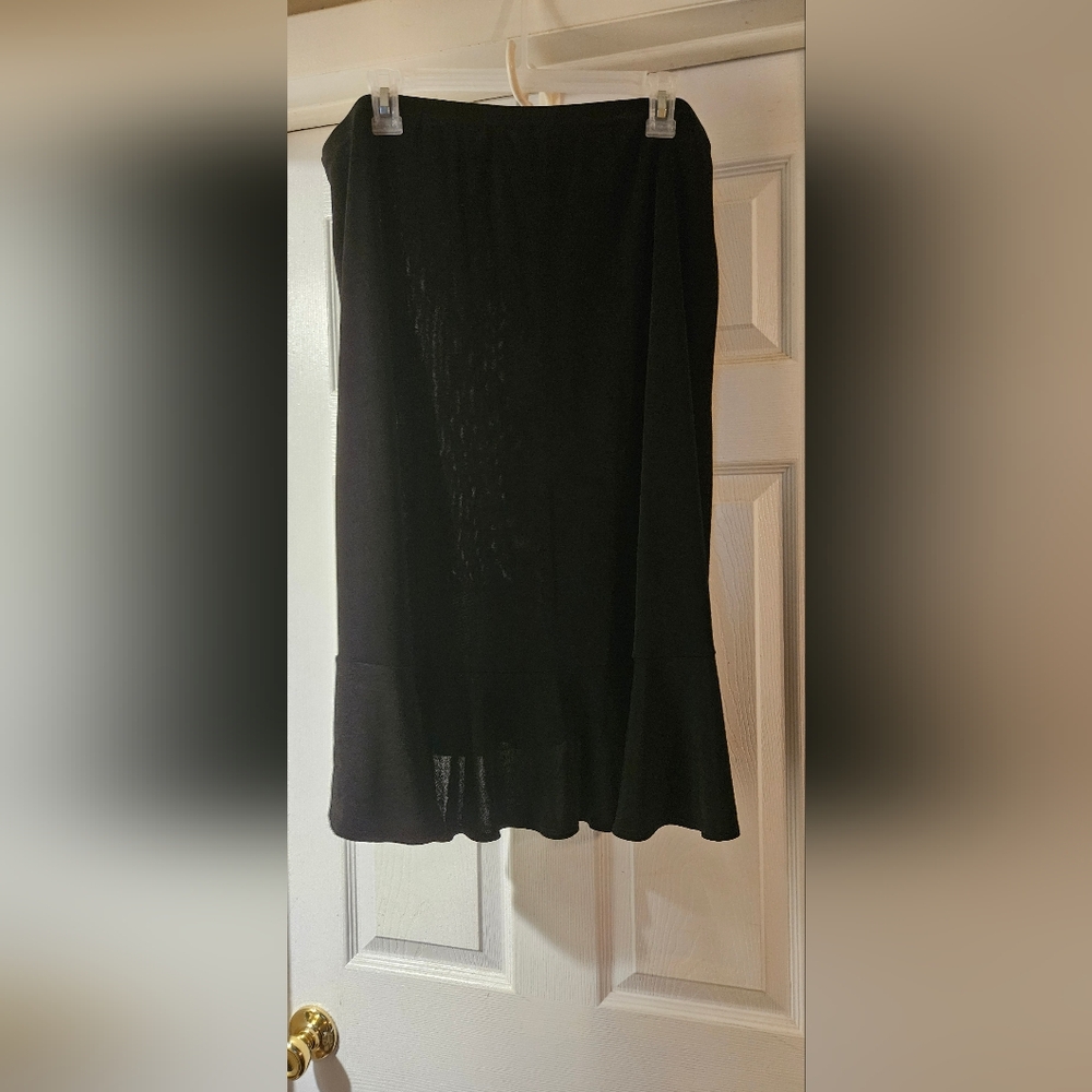 White Stag Black Pencil Skirt
